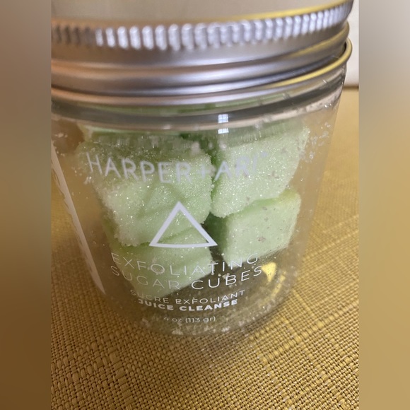 Harper + Ari - Picture 2 of 4